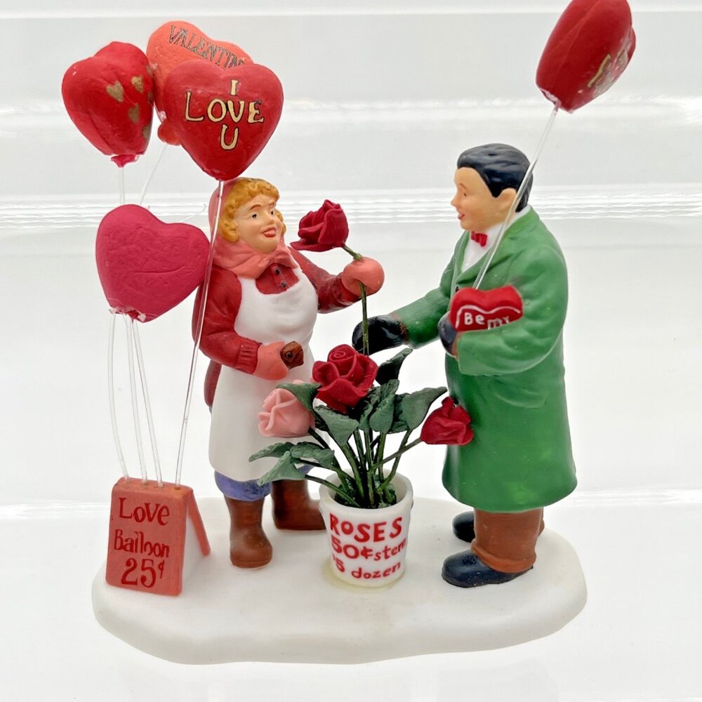 Department 56 For Your Sweetheart Christmas in the City Village Figurine 2002